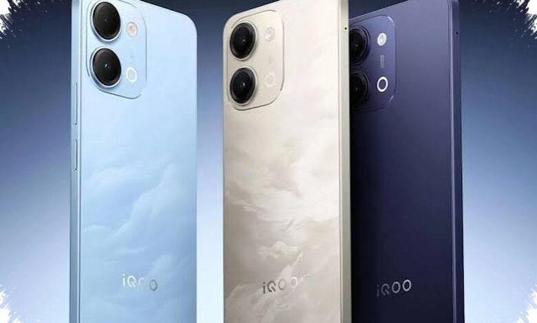 Baterai 8.500 mAh hingga Layar 165Hz Mengarah ke iQOO 16