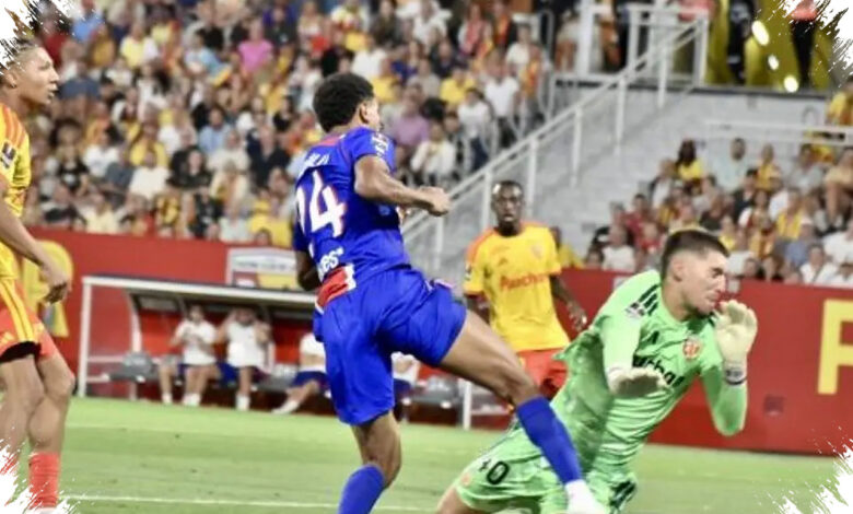 Bermain dengan 10 Pemain, RC Lens Redam PSG dan Angkat Trofi di Bollaert