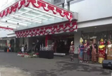 Pakaian Adat Nusantara Satukan Karyawan éL Hotel Bandung pada HUT ke-81 RI