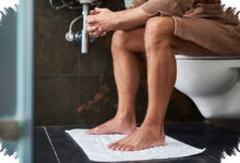 5 Kebiasaan di Toilet yang Bisa Memperburuk Sembelit dan Memicu Wasir