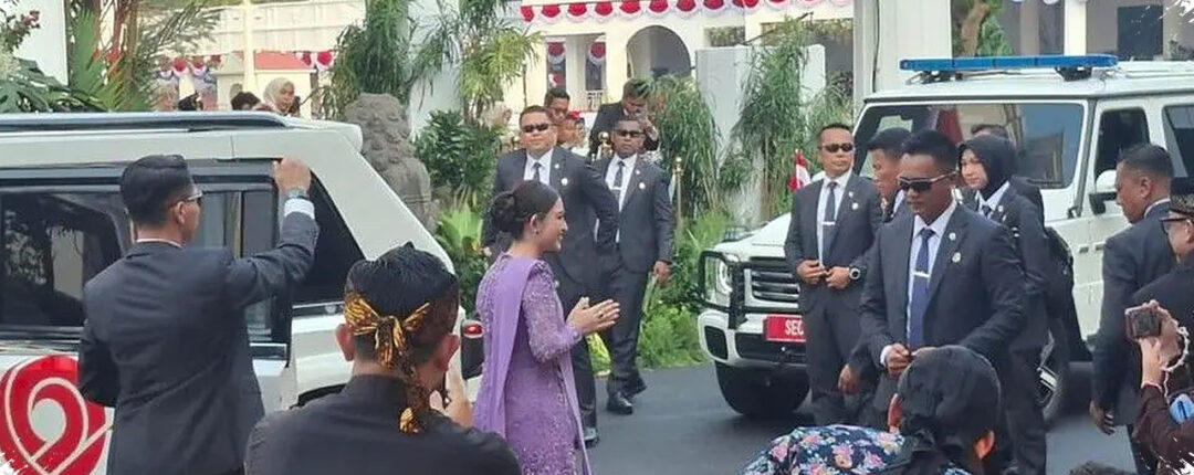 Lima Pelajar dari Berbagai Daerah Memegang Peran Kunci pada Penurunan Bendera RI