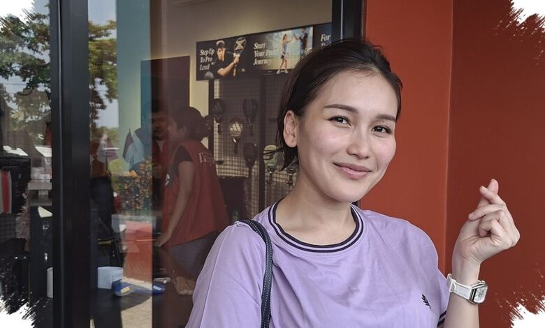Meski Pelipis Diperban, Kevin Gusnadi Tetap Ikut Lomba 17-an Bersama Ayu