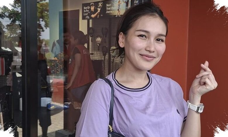 Demi Hobi Padel Umi Kalsum, Ayu Ting Ting Ubah Lomba 17-an Jadi di Lapangan