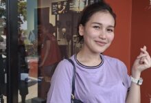 Demi Hobi Padel Umi Kalsum, Ayu Ting Ting Ubah Lomba 17-an Jadi di Lapangan