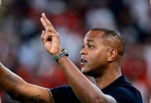 Kursi Asisten Xavi Masih Terbuka, Nama Kluivert Kembali Muncul di Belanda