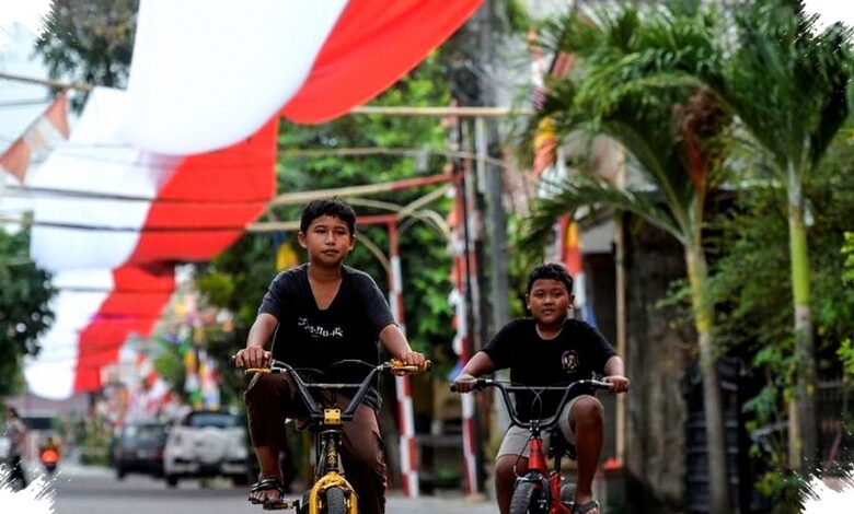 Dari Swadaya Warga, Bendera 81 Meter Membentang dalam Kirab di Curug