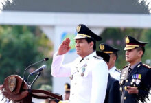 Upacara HUT RI di Indramayu Terganggu, Perempuan Berlari ke Tengah Lapangan