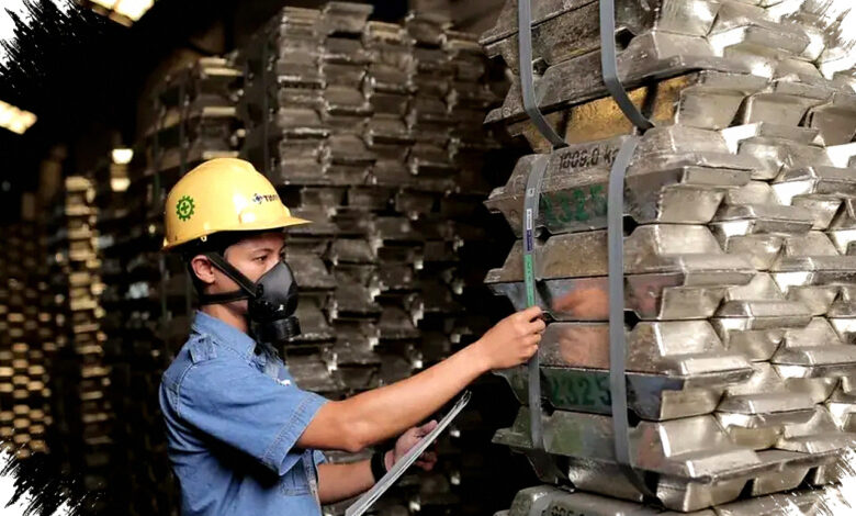 Saham TINS Punya Ruang ke Rp 5.500, Risiko Harga Timah dan Royalti Mengintai