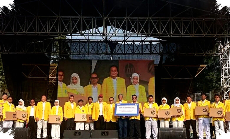 20 Mahasiswa Baru UI Dapat Laptop Gratis, 11 Kehilangan Kedua Orang Tua