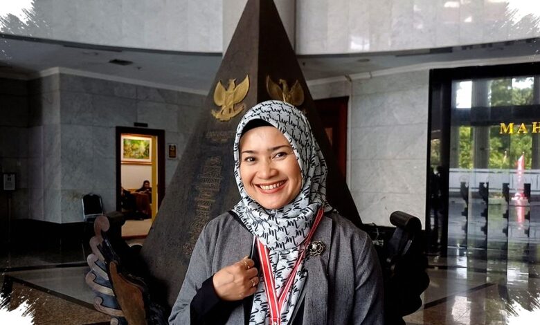 Botol Air Mineral Pernah Melayang saat Ikke Nurjanah Menolak Banyak Goyang