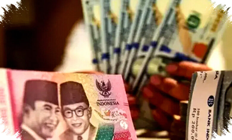 Minyak di Atas US$ 83 dan Utang Meningkat, Rupiah Berakhir di Rp 17.862
