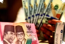 Minyak di Atas US$ 83 dan Utang Meningkat, Rupiah Berakhir di Rp 17.862