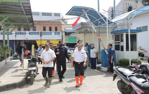 Warga Kampung Gabus Tantang Bupati Bekasi Tinjau Banjir