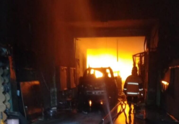 Kebakaran Bengkel di Malang Hanguskan 15 Kendaraan