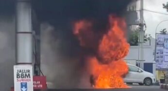Motor Roda Tiga Terbakar Usai Isi BBM di SPBU Bangkalan