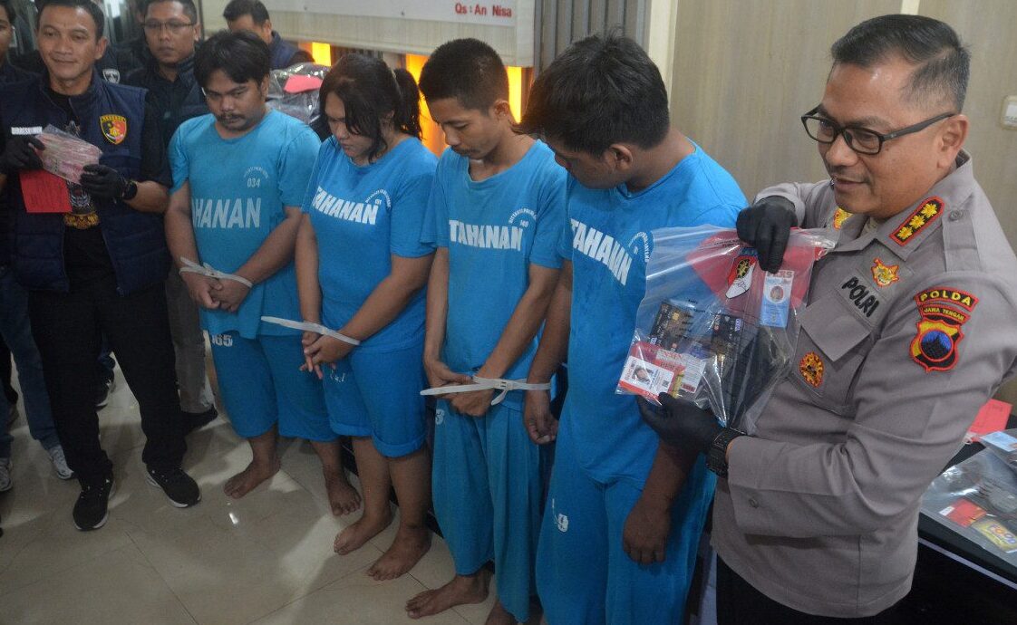 Polda Jateng Bongkar Sindikat Preman Berkedok Wartawan