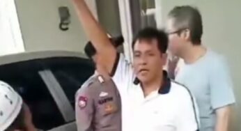 Singgung Agama, Warga Amuk Pria Usai Ribut dengan Kurir